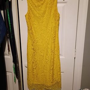 Sale 💰 🛍️ 3/$30 SharaganoYellow Lace Cocktail Dress